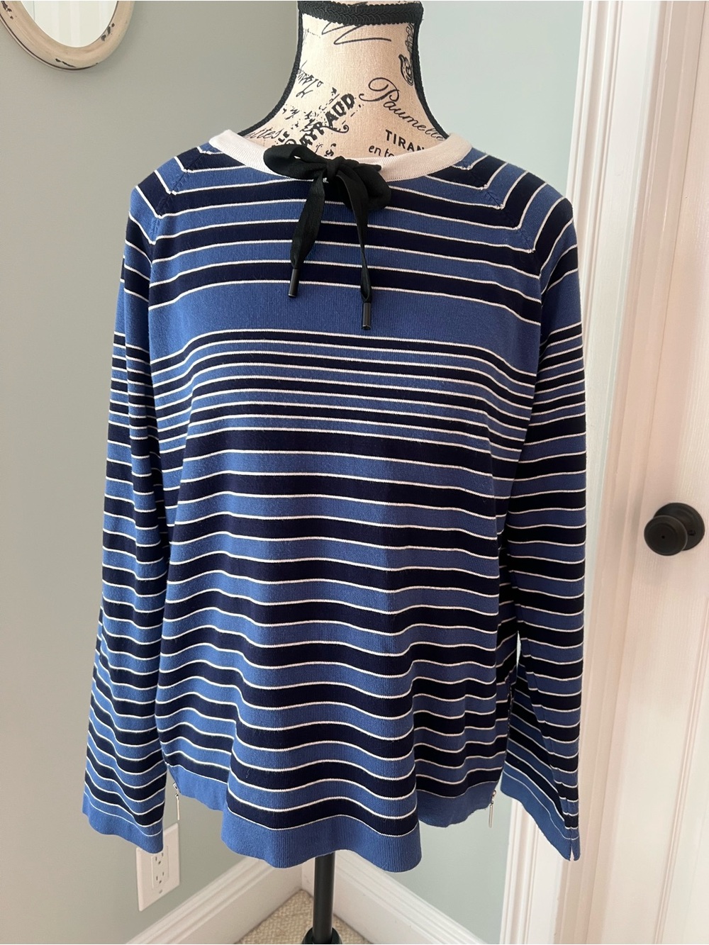 YAL New York Striped Long Sleeve Sweater | Size L | Blue & White | Like New